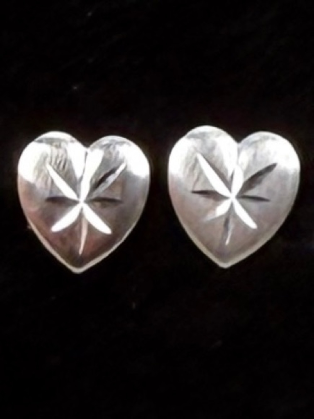 Beautiful etched Silvertone heart small pierced earrings